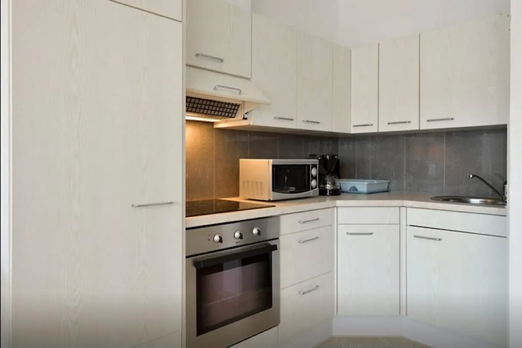 PUY Apartment Una