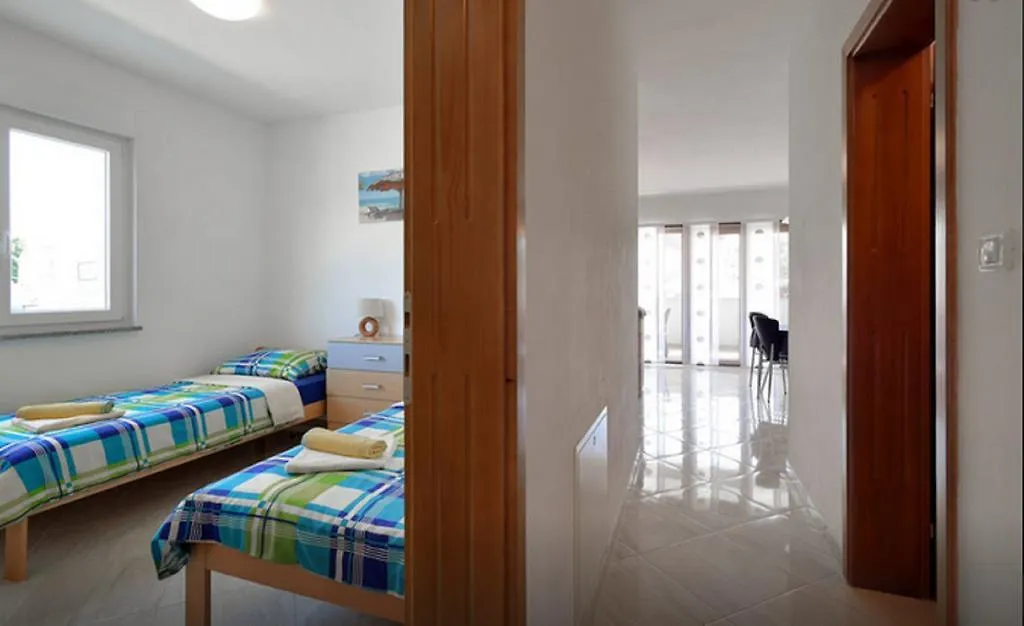 PUY Apartment Una