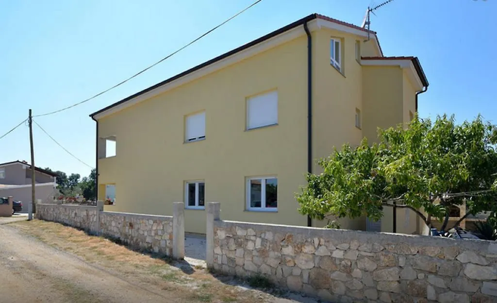 PUY Apartment Una