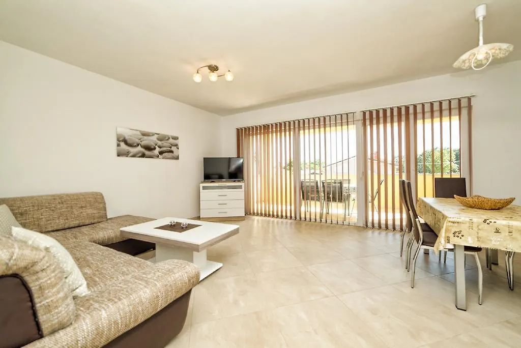 PUY Apartment Una